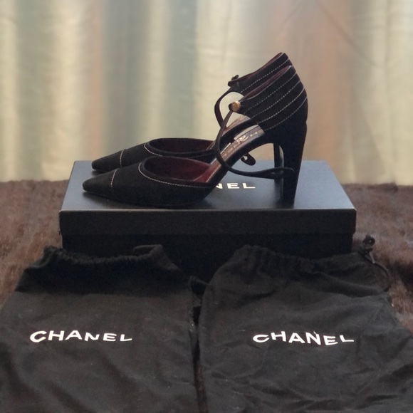 CHANEL Timeless Vintage Suede Heels - Picture 3 of 13
